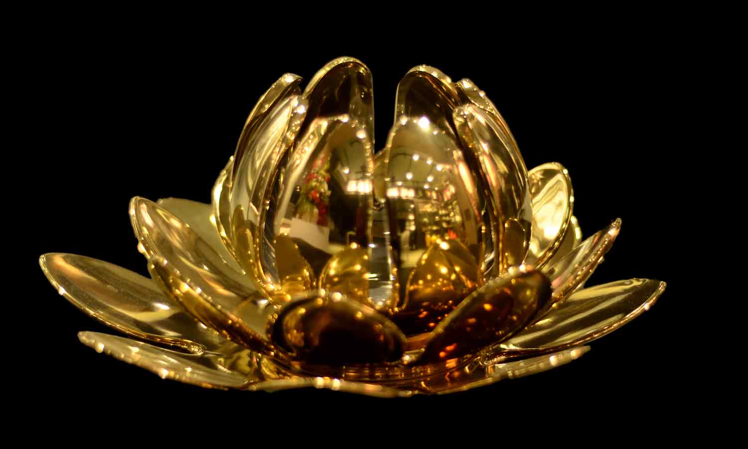 Lotus Candle Stand - Golden