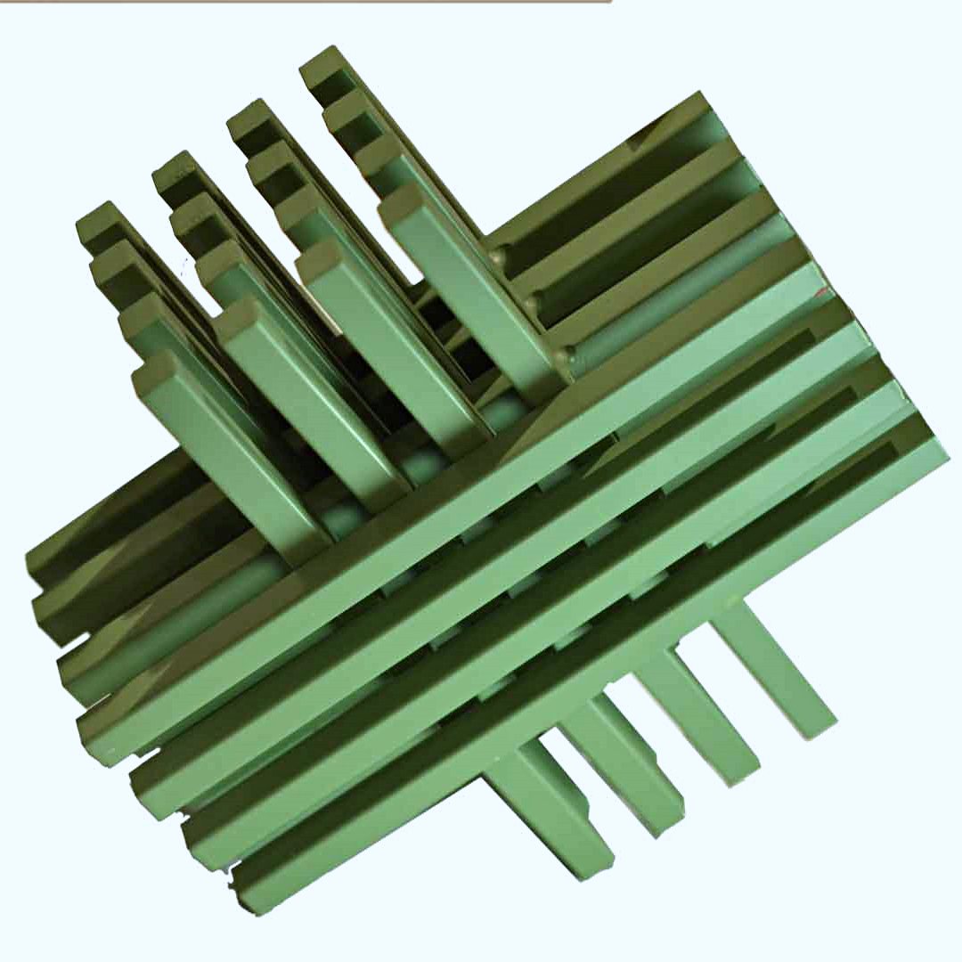 Green Metal Chex Décor Piece