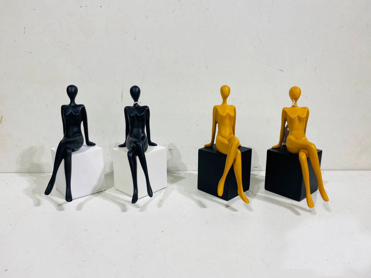 LADIES SHOW PIECE