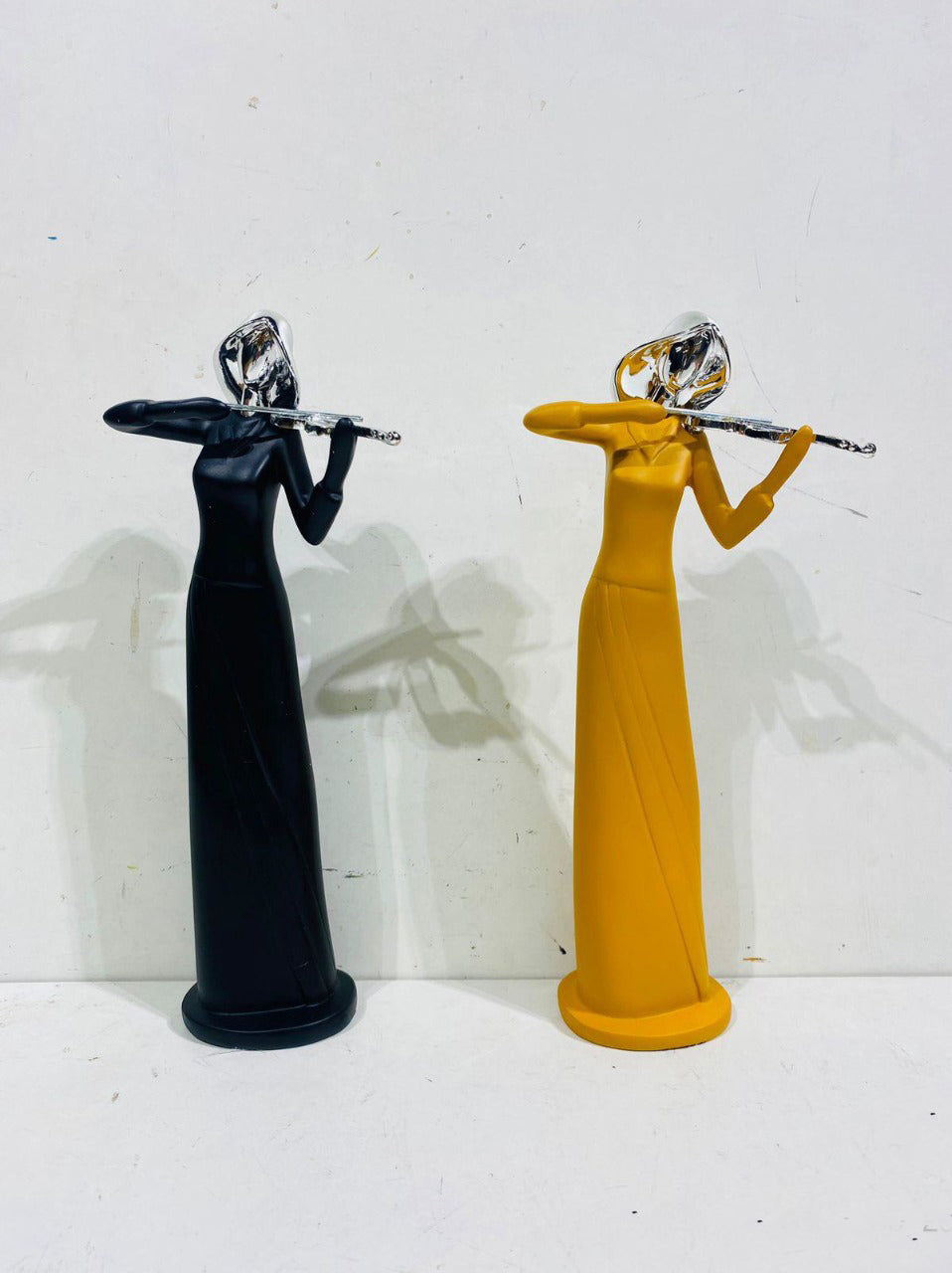 Women Show Piece